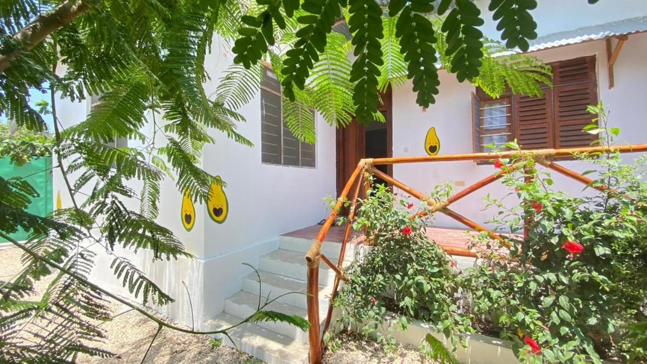 Bed and breakfast Savi House Nungwi Extérieur photo