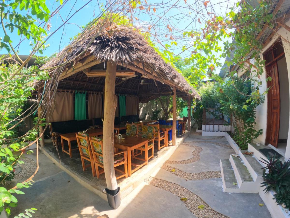 Bed and breakfast Savi House Nungwi Extérieur photo