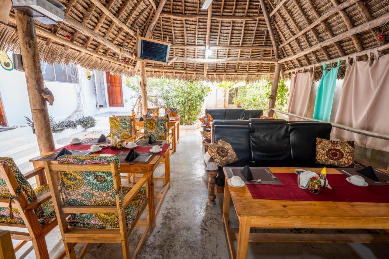 Bed and breakfast Savi House Nungwi Extérieur photo